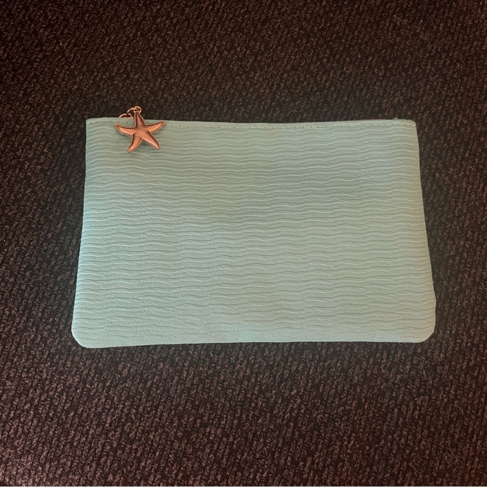 Ipsy makeup bag